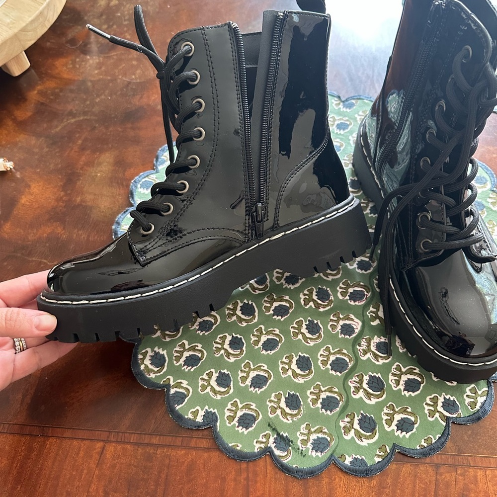 Sincerely Jules - Black Leather Combat Boots (size 6.5) - Picture 2 of 5